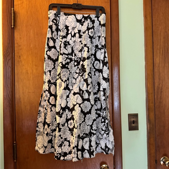 NWT J. Crew Gwyneth Linen Slip Skirt in Floral Print Sz Small - Picture 7 of 8